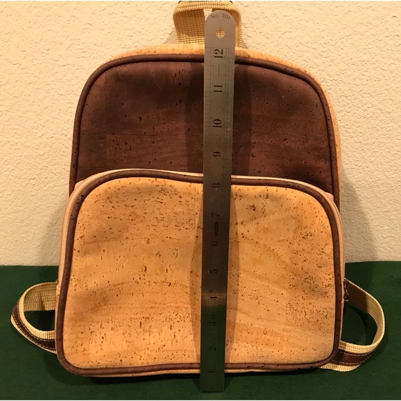 Natural cork backpack by Viator - Picture 4 of 8